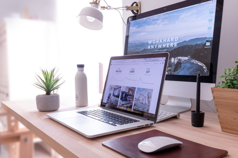 Digital Minimalism: How Simplifying Your Tech Use Can Improve Your Life